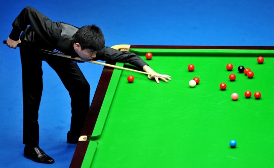 黄蜂一直依 黄蜂一直依