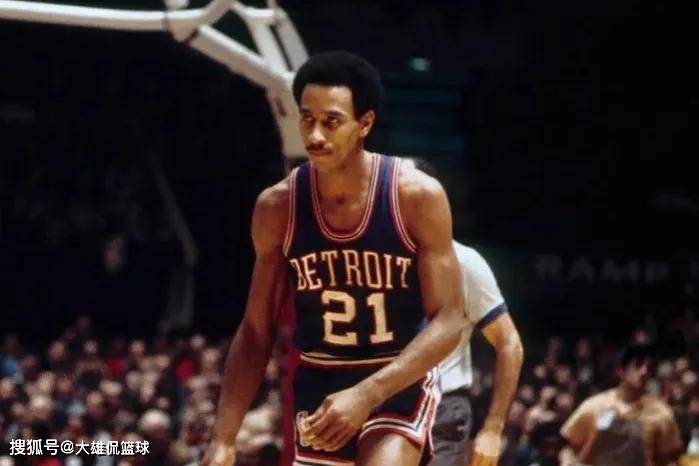 表现突出 表现突出